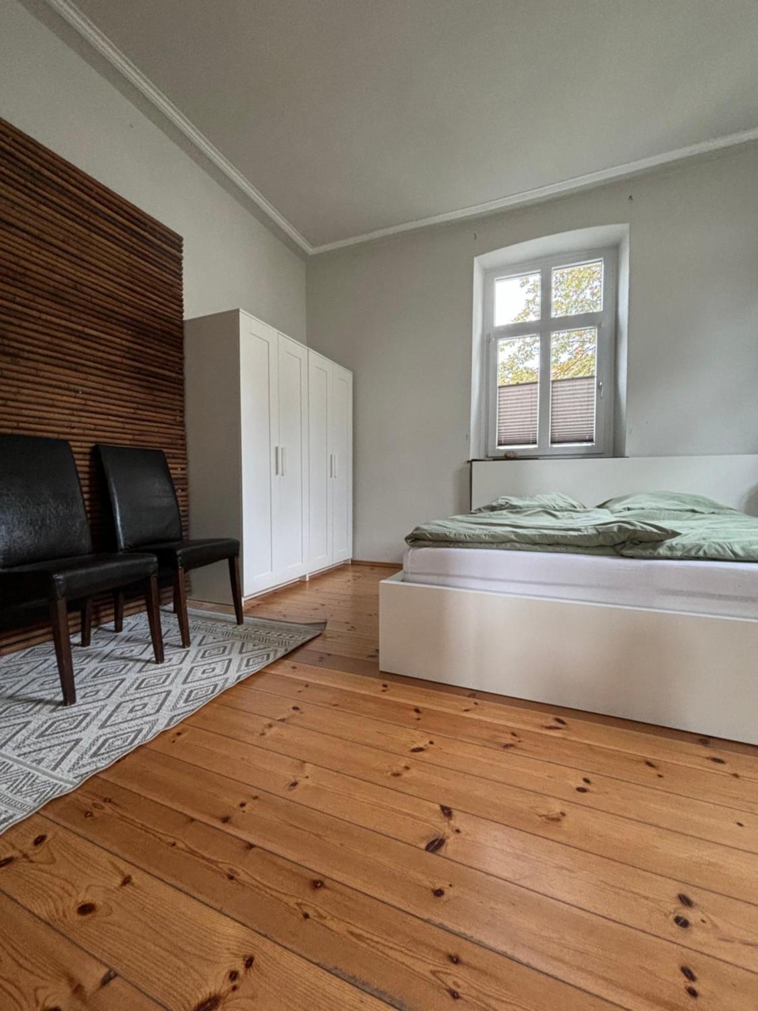 Ferienwohnung Am Ostpark ลันเดาอินแดร์ฟัลซ์ ภายนอก รูปภาพ